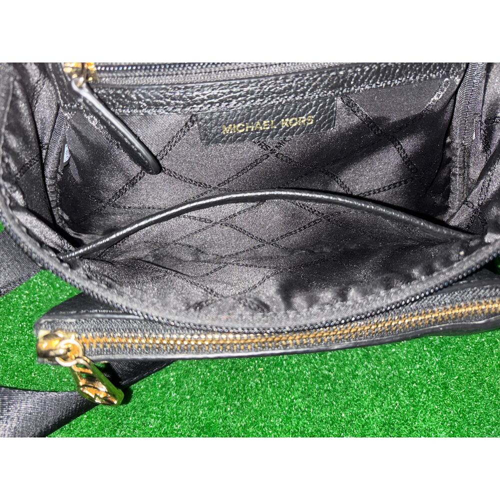 Michael Kors Slater Medium Pebbled Leather Sling Pack - Picture 5 of 8